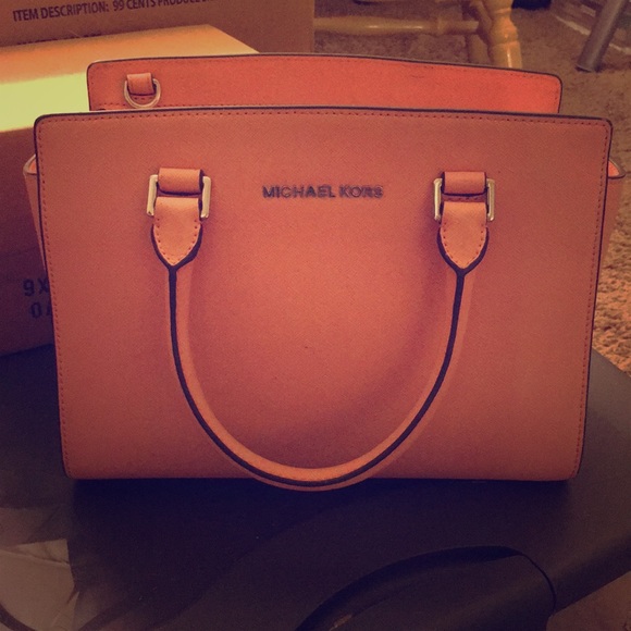 Michael Kors Handbags - Michael Kors Jet Set Medium Satchel